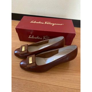 サルヴァトーレフェラガモ(Salvatore Ferragamo)のお値引き‼️サルバトーレ　フェラガモ　美品中古品　パンプス24.5cm(ハイヒール/パンプス)