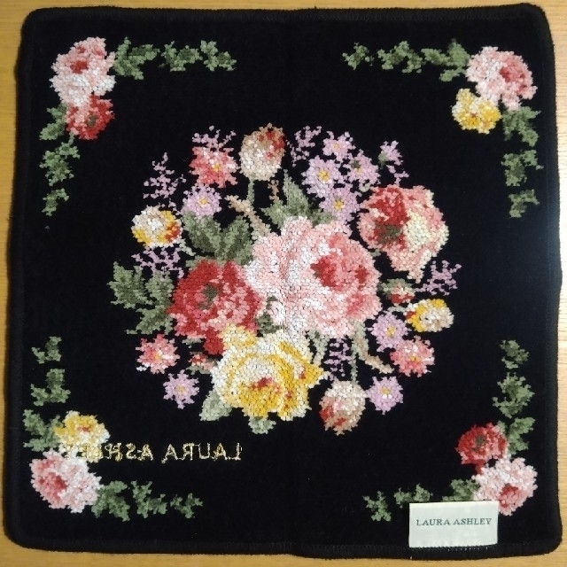 LAURA ASHLEY(ローラアシュレイ)の新品☆LAURA ASHLEY(ローラアシュレイ)☆ハンカチ シュニール レディースのファッション小物(ハンカチ)の商品写真