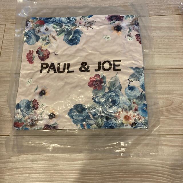 PAUL & JOE(ポールアンドジョー)のポール&ジョー　ノベルティー　POUL&JOE クッションエコバッグ エンタメ/ホビーのコレクション(ノベルティグッズ)の商品写真