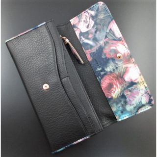 ポールスミス(Paul Smith)の☆贈り物に☆新品☆箱付 ポールスミス 花柄かぶせ 長財布 黒☆(財布)