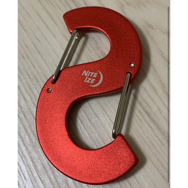 Supreme(シュプリーム)のSupreme Nite Ize S Logo Keychain Red 赤 メンズのファッション小物(キーホルダー)の商品写真