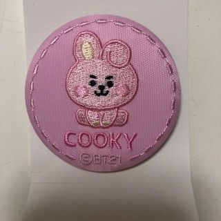 ビーティーイシビル(BT21)のBT21☆刺繍缶バッチ☆COOKY(アイドルグッズ)