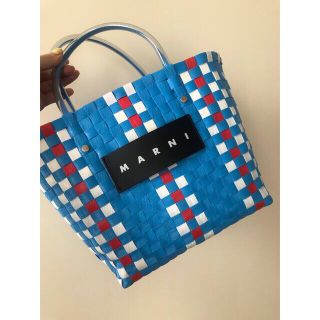 マルニ(Marni)のマルニカゴバック　ブルー　伊勢丹新宿店で購入！(かごバッグ/ストローバッグ)