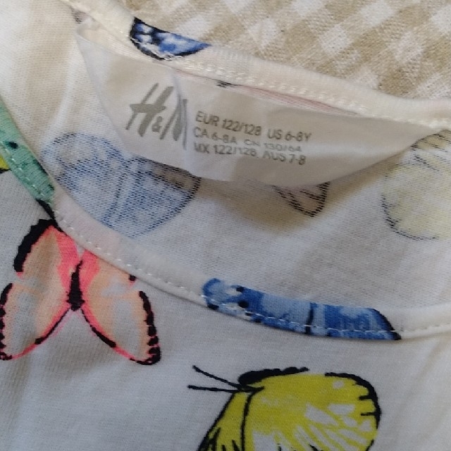 H&M(エイチアンドエム)の蝶柄　ワンピース＆ショーパン キッズ/ベビー/マタニティのキッズ服女の子用(90cm~)(ワンピース)の商品写真