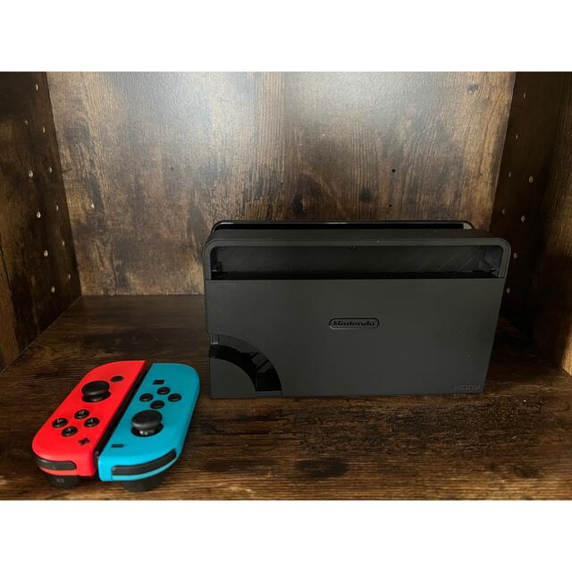 Nintendo Switch(ニンテンドースイッチ)の【美品】有機 EL本体以外のセット！ エンタメ/ホビーのゲームソフト/ゲーム機本体(その他)の商品写真