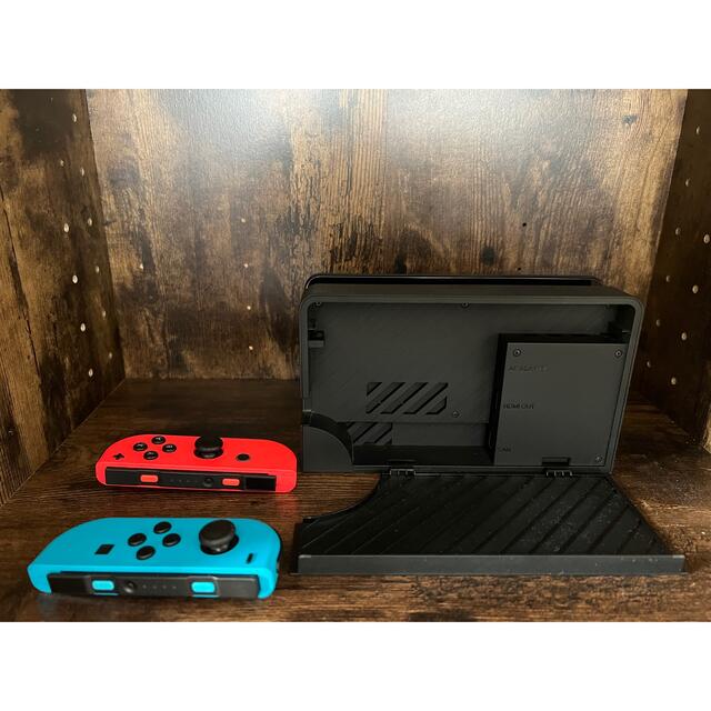 Nintendo Switch(ニンテンドースイッチ)の【美品】有機 EL本体以外のセット！ エンタメ/ホビーのゲームソフト/ゲーム機本体(その他)の商品写真