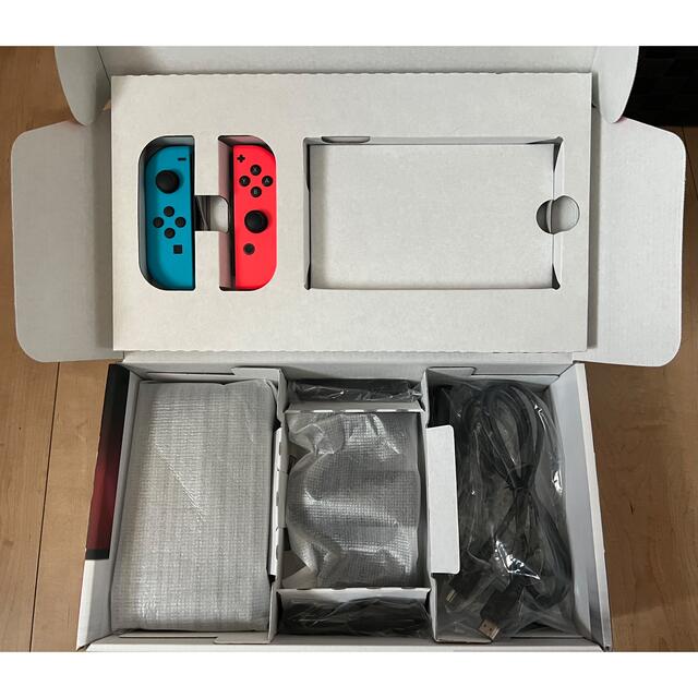 Nintendo Switch(ニンテンドースイッチ)の【美品】有機 EL本体以外のセット！ エンタメ/ホビーのゲームソフト/ゲーム機本体(その他)の商品写真