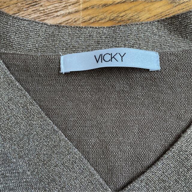 VICKY(ビッキー)のビッキー　ゴールド　ラメ　ニット レディースのトップス(ニット/セーター)の商品写真