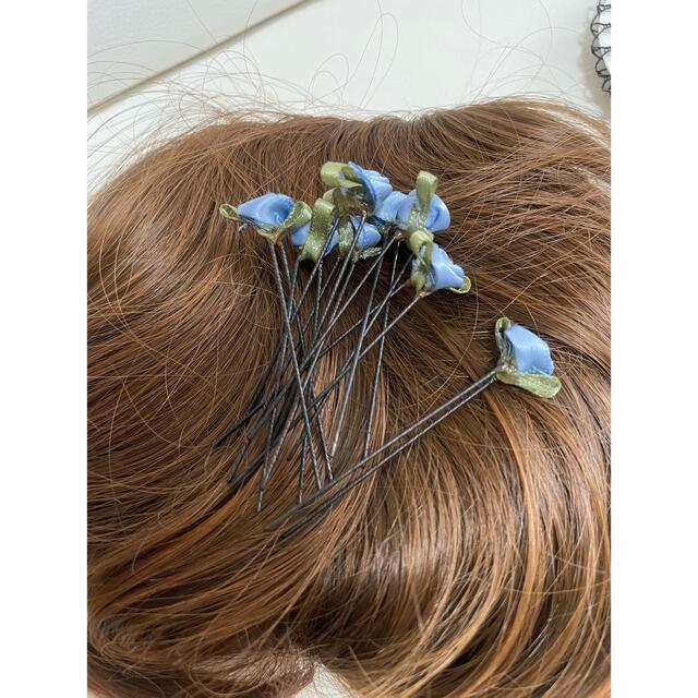 ウィッグとヘアーネット　Uピン　ブルー薔薇　シルバーピン レディースのウィッグ/エクステ(その他)の商品写真