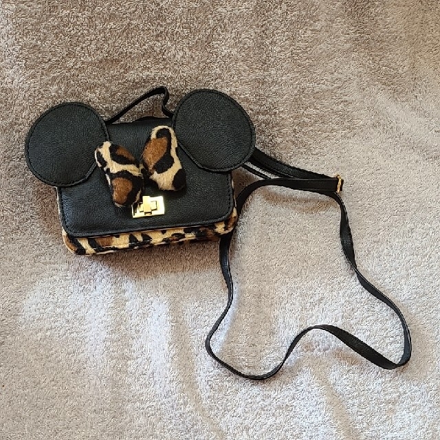 Disney(ディズニー)のミニーのヒョウ柄ミニバッグ レディースのバッグ(ショルダーバッグ)の商品写真