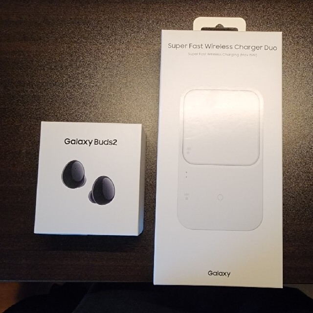 GALAXY BUDS2 WIRELESS CHARGER DUO - ヘッドフォン/イヤフォン