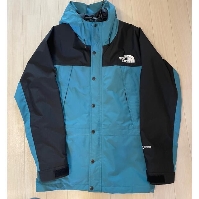 THE NORTH FACE Mountain Light Jacket