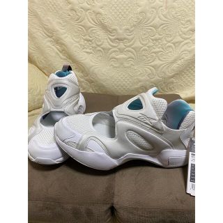 リーボック(Reebok)のReebok リーボックスニーカー　新品　白　24.5センチ　夏用スニーカー(スニーカー)