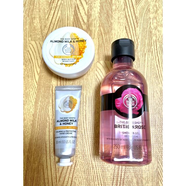 THE BODY SHOP(ザボディショップ)のTHE BODY SHOP 3点　ギフトセット　 コスメ/美容のボディケア(ボディソープ/石鹸)の商品写真