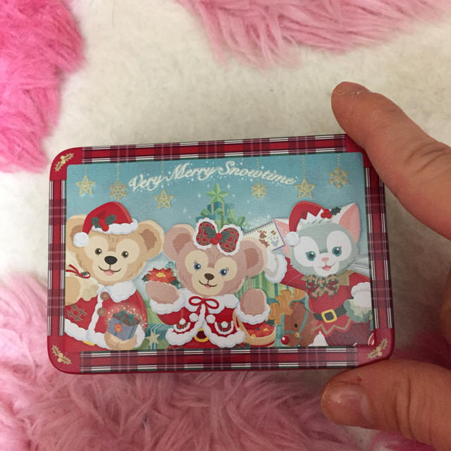 Disney(ディズニー)のディズニーシー クリスマス缶 キャンディ入り♡ 食品/飲料/酒の食品(菓子/デザート)の商品写真