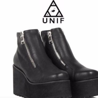 ユニフ(UNIF)のunif dariaブーツ(ブーツ)