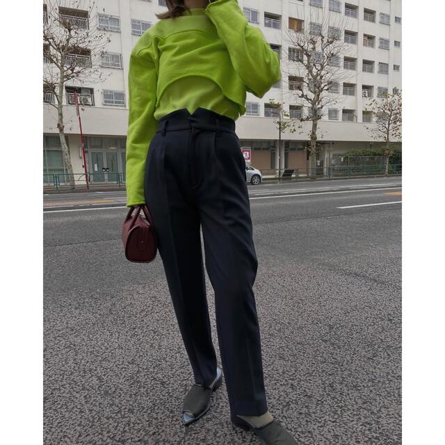 Ameri VINTAGE(アメリヴィンテージ)のAmeri DRY TWILL SLIM TAPERED PANTS レディースのパンツ(カジュアルパンツ)の商品写真