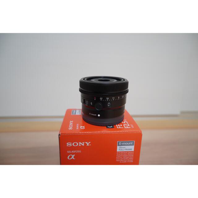 SONY(ソニー)のSONY FE 40mm F2.5 G SEL40F25G 超美品 スマホ/家電/カメラのカメラ(レンズ(単焦点))の商品写真