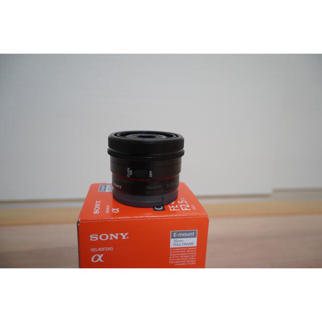SONY(ソニー)のSONY FE 40mm F2.5 G SEL40F25G 超美品 スマホ/家電/カメラのカメラ(レンズ(単焦点))の商品写真