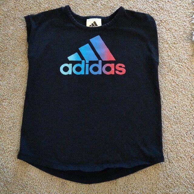 adidas(アディダス)のサニー☆在庫一掃セールpart2 キッズ/ベビー/マタニティのキッズ服女の子用(90cm~)(Tシャツ/カットソー)の商品写真