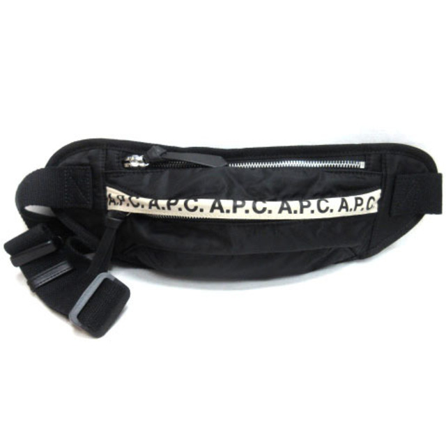 A.P.C(アーペーセー)のアーペーセー A.P.C. BANANA REPEAT ロゴ ボディバッグ メンズのバッグ(ボディーバッグ)の商品写真