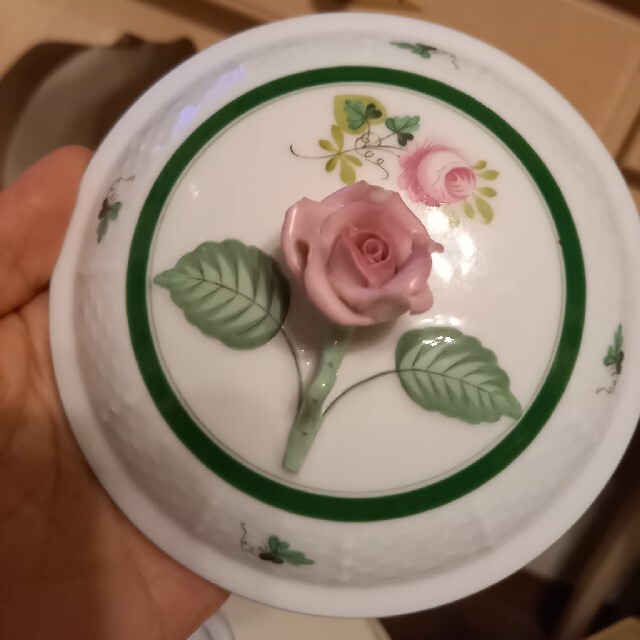 ヘレンド ウィーンの薔薇 ふたつきシュガー入れ | visitsantaflavia.it