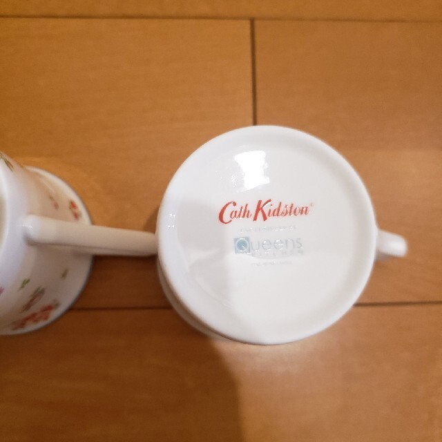 Cath Kidston(キャスキッドソン)のキャス・キッドソン　ペアカップ インテリア/住まい/日用品のキッチン/食器(グラス/カップ)の商品写真