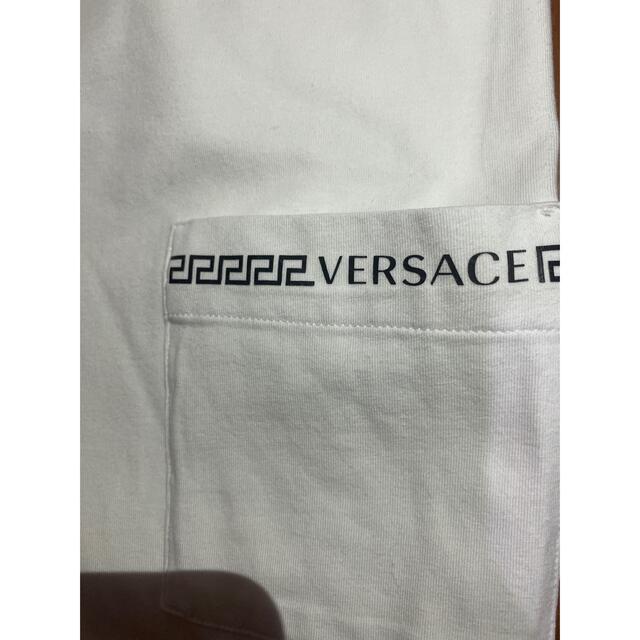 VERSACE(ヴェルサーチ)のベルサーチ　TシャツS メンズのトップス(Tシャツ/カットソー(半袖/袖なし))の商品写真