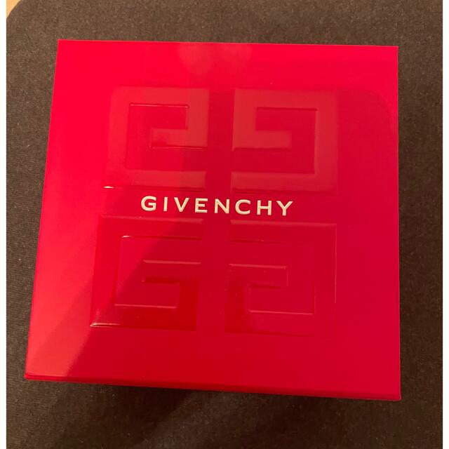 GIVENCHY(ジバンシィ)のジバンシー　シャネル　空箱 レディースのバッグ(ショップ袋)の商品写真
