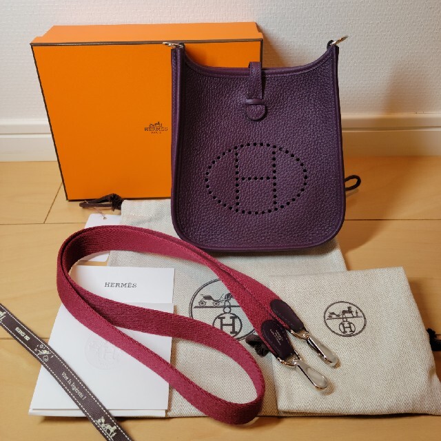 Hermes(エルメス)の✨新品✨【HERMES】⭐カシス⭐エヴリン16TPM レディースのバッグ(ショルダーバッグ)の商品写真