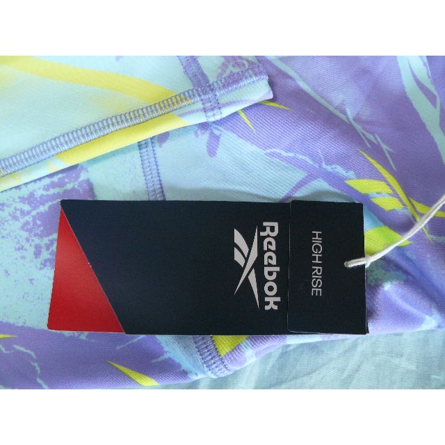 ⑮　Reebok　レギンス　スパッツ　Lサイズ　ジム　トレーニングエクササイズ スポーツ/アウトドアのトレーニング/エクササイズ(ヨガ)の商品写真