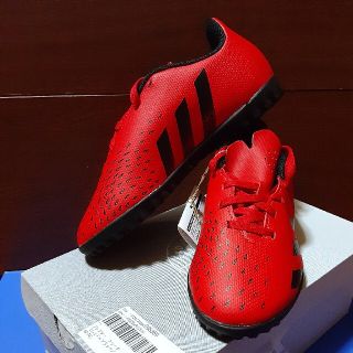 アディダス(adidas)のアディダス　キッズ　ジュニアサッカーシューズ　ターフ用　プレデター　フリーク4(スニーカー)