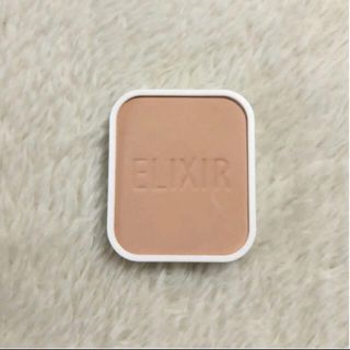 エリクシール(ELIXIR)の【エリクシールシュペリエル】ピンク10 リフティングモイスチャー パクトUV(ファンデーション)