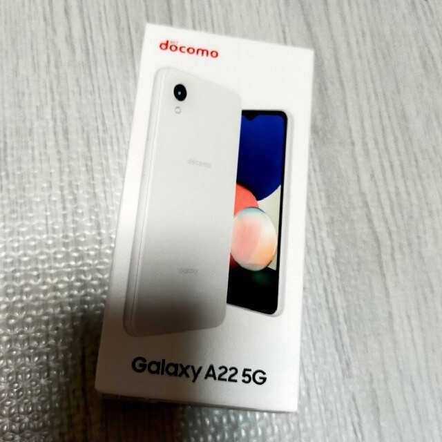 SAMSUNG Galaxy A22 5G SC-56B ホワイト スマホ/家電/カメラのスマートフォン/携帯電話(スマートフォン本体)の商品写真