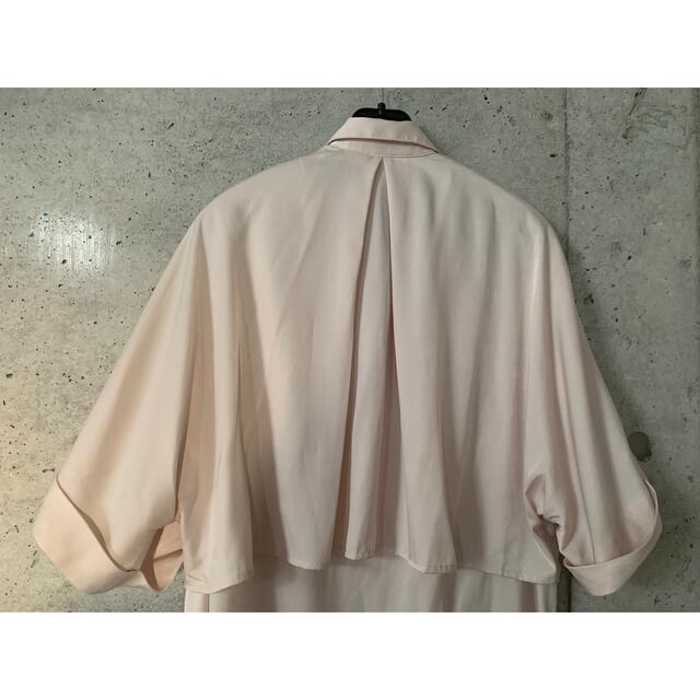 louren peachskin satin shirt レディースのトップス(シャツ/ブラウス(半袖/袖なし))の商品写真