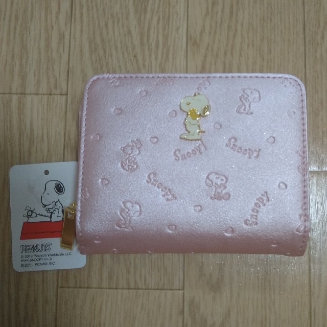 SNOOPY(スヌーピー)のゆうママ様専用☺️スヌーピー2つ折り財布 レディースのファッション小物(財布)の商品写真