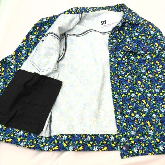SLY(スライ)のSLY スライ 小花柄シャツ ジャケット アウター 長袖 花柄 コットン S レディースのジャケット/アウター(その他)の商品写真