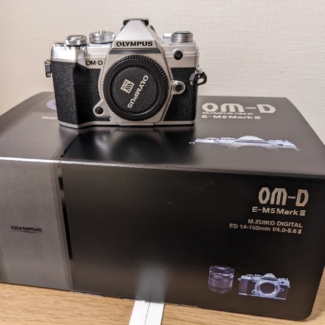 省スペース 洗える おしゃれ OLYMPUS OM−D E−M5 OM-D E-M5 SILVER