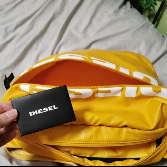 DIESEL　ディーゼル　ハワイ　アメリカ　ショルダーバッグ　イエロー　海外 4