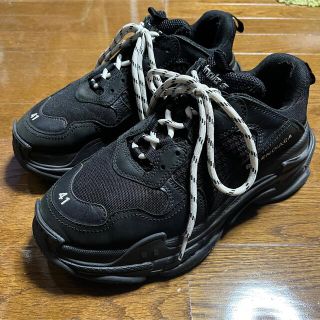 バレンシアガ(Balenciaga)の【BALENCIAGA】/ Triple S オールブラック 41(スニーカー)