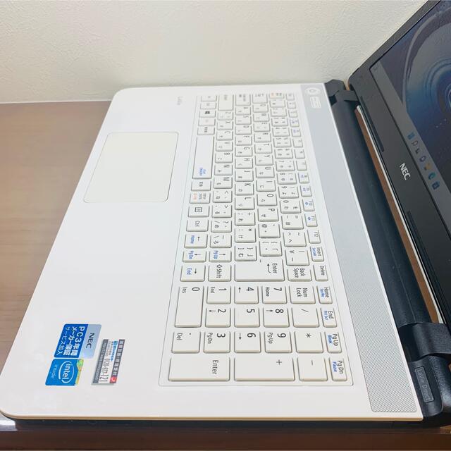 NEC(エヌイーシー)の【綺麗なクリスタルホワイト】2015年購入 NEC製ノートパソコン スマホ/家電/カメラのPC/タブレット(ノートPC)の商品写真