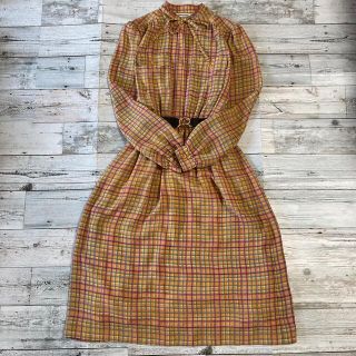 昭和レトロチェック柄ワンピースリボン付きシアーマスタードベルト付きコーデ販売古着