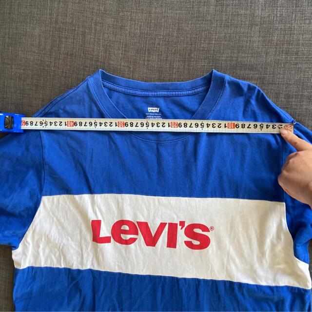 Levi's(リーバイス)の古着　Levi's シャツ　L レディースのトップス(Tシャツ(半袖/袖なし))の商品写真