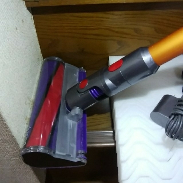 Dyson(ダイソン)のショートパイプ仕様 dyson ダイソン V8 FF コードレス掃除機 スマホ/家電/カメラの生活家電(掃除機)の商品写真