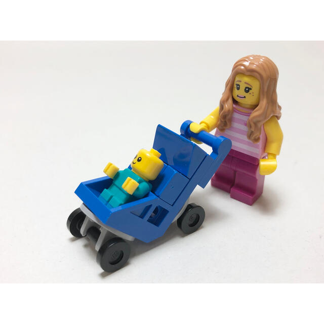 Lego(レゴ)の【新品未使用】レゴ　LEGO ミニフィグ　赤ちゃん　ベビーカー　哺乳瓶　抱っこ紐 キッズ/ベビー/マタニティのおもちゃ(知育玩具)の商品写真