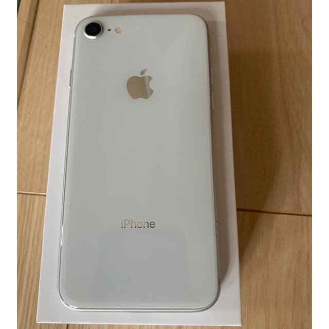 26iPhone 8 シルバー 256 GB SIMフリー本体