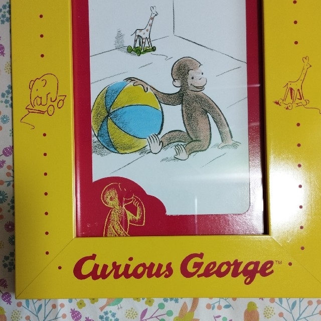 コクヨ(コクヨ)のおさるのジョージCurious George／フォトフレーム＆マスコット エンタメ/ホビーのおもちゃ/ぬいぐるみ(キャラクターグッズ)の商品写真