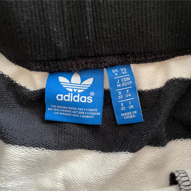 adidas(アディダス)のadidas originals ミニスカート レディースのスカート(ミニスカート)の商品写真