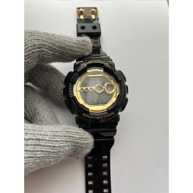 G-SHOCK(ジーショック)のカシオG-SHOOK GD-100GB ブラック 艶 ゴールド 良品 Gショック メンズの時計(腕時計(デジタル))の商品写真