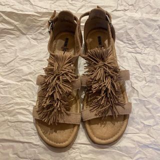 ミネトンカ(Minnetonka)のミネトンカ　プレスリー　サンダル(サンダル)